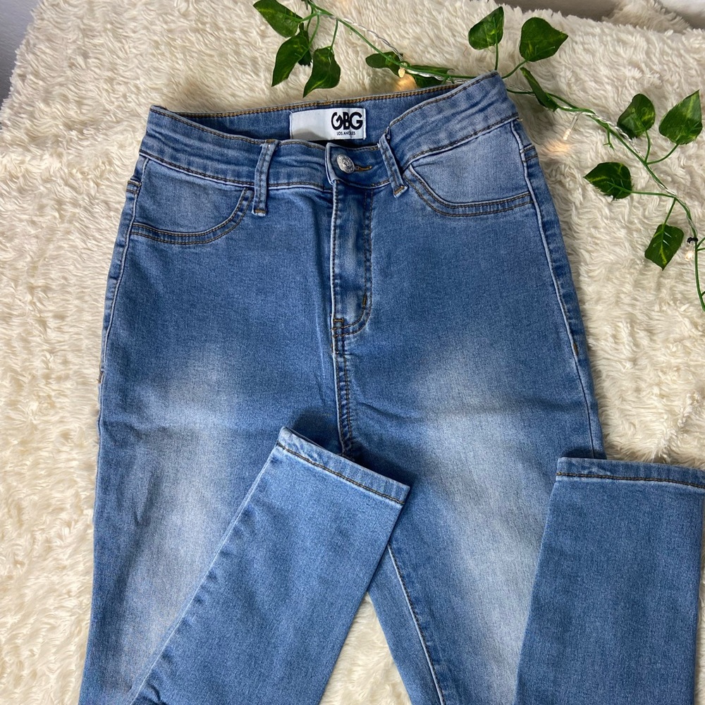 Womens Mid-Rise Jeans